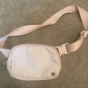 Lululemon belt bag